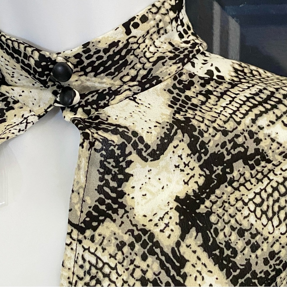Windsor Snakeskin Keyhole Tie Front Crop Top XS Y2K Balloon Sleeve Indie Sleaze - Picture 5 of 9